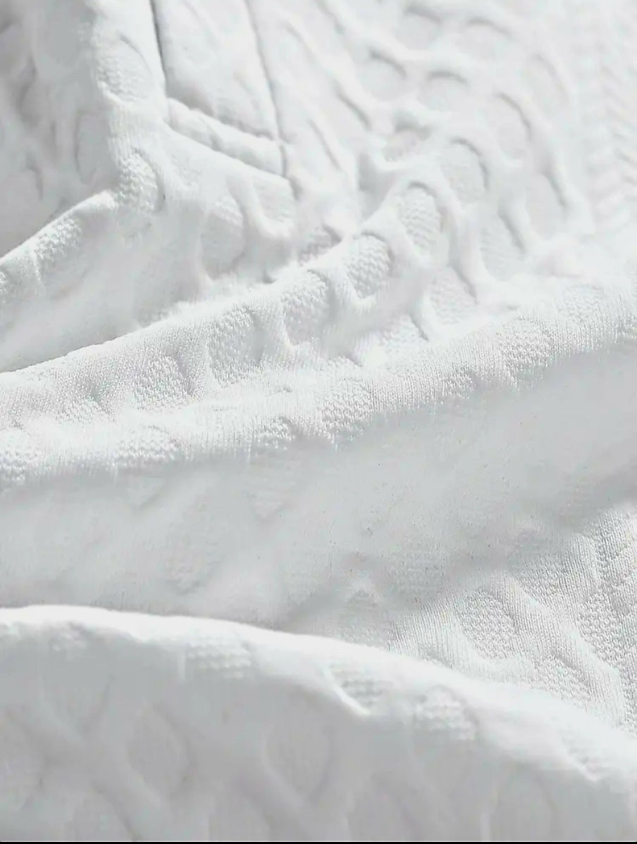 JerZarie Men's stylish 2pcs Soft Jacquard Outfit Set, regular fit in White with black classic logo