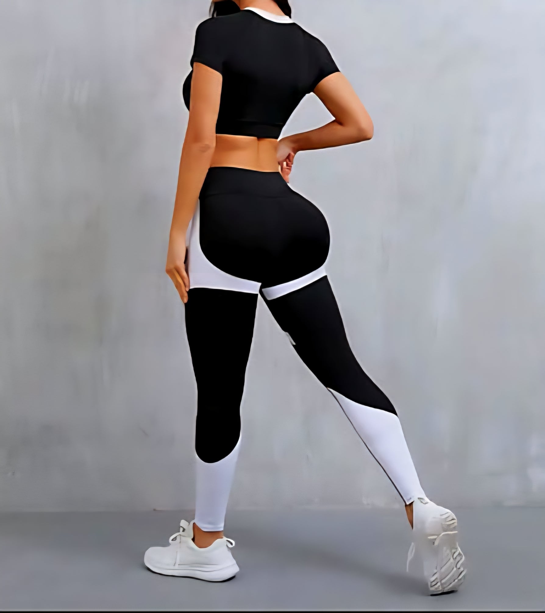 JerZarie Women's Gym Set in Black/white with black/white starred logo